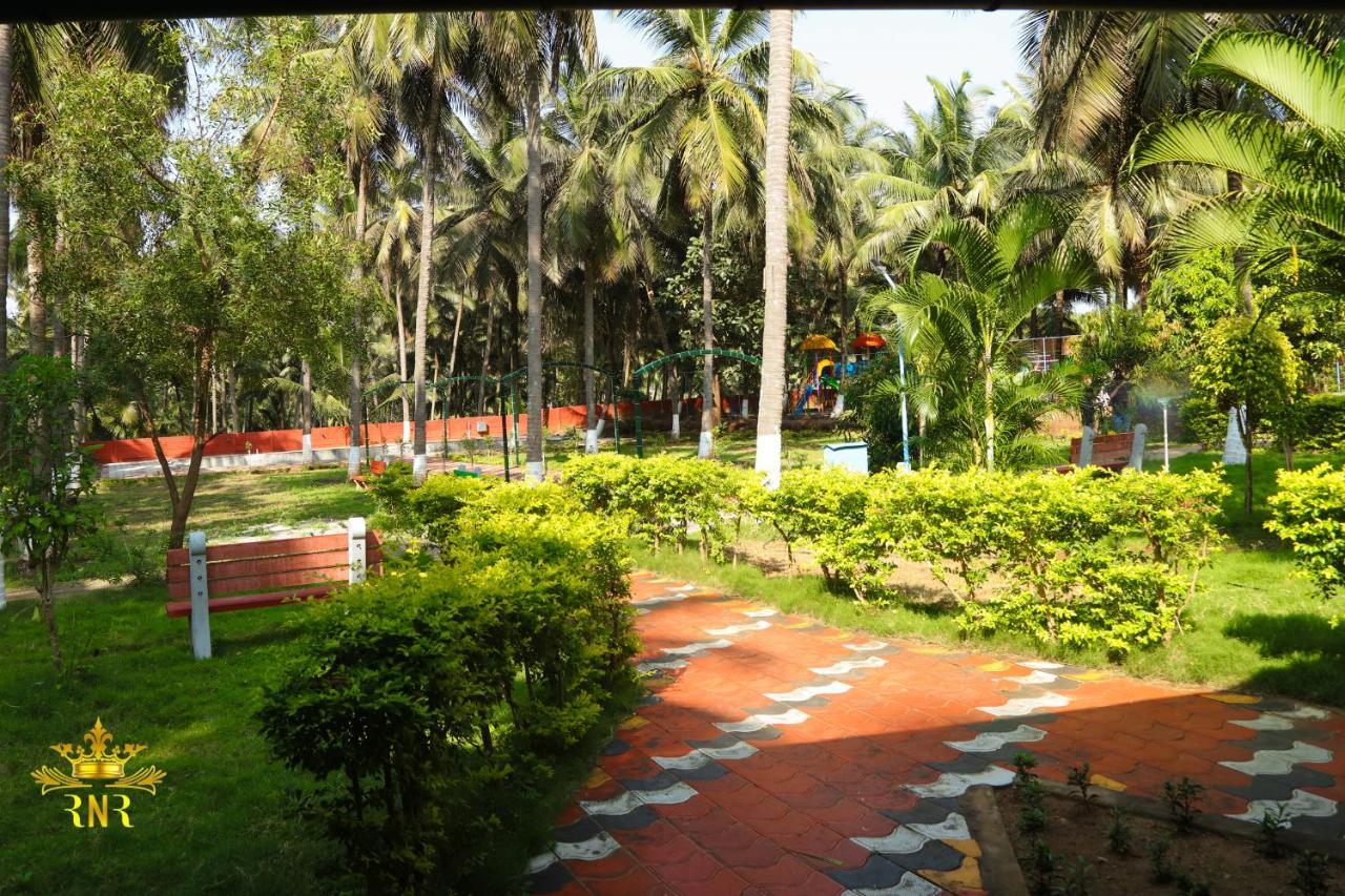 Royal Nature Resort Pollāchi Exterior foto